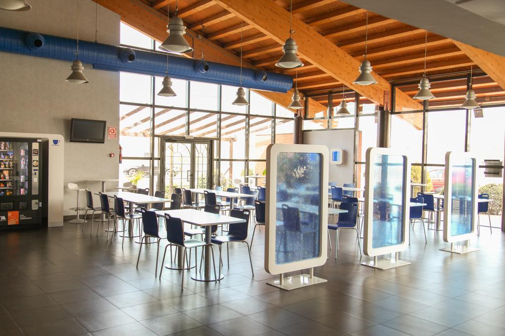 Ibis Budget Madrid Alcala De Henares La Dehesa Luaran gambar